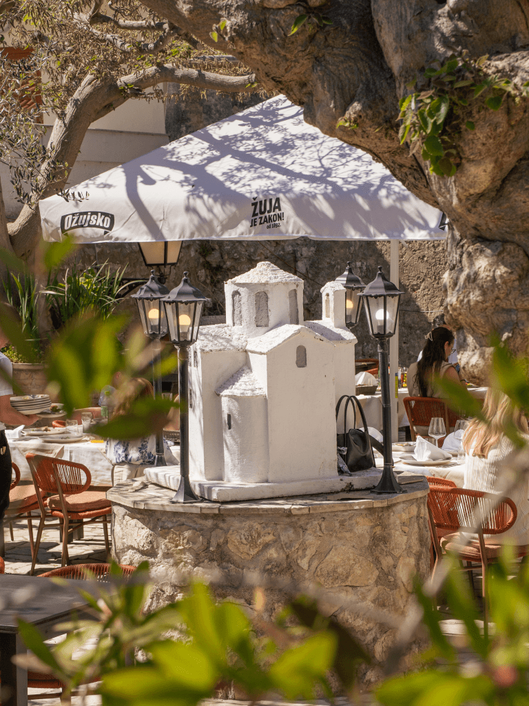 Atmosphere at Bepo Restaurant Konoba Nin